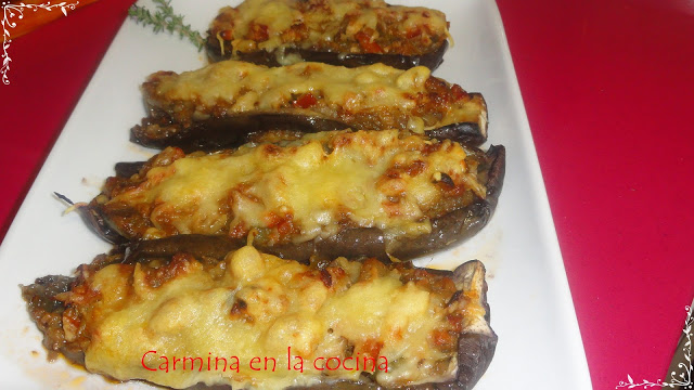 Berenjenas rellenas de pescado y piñones Berenjenas rellenas de pescado y piñones