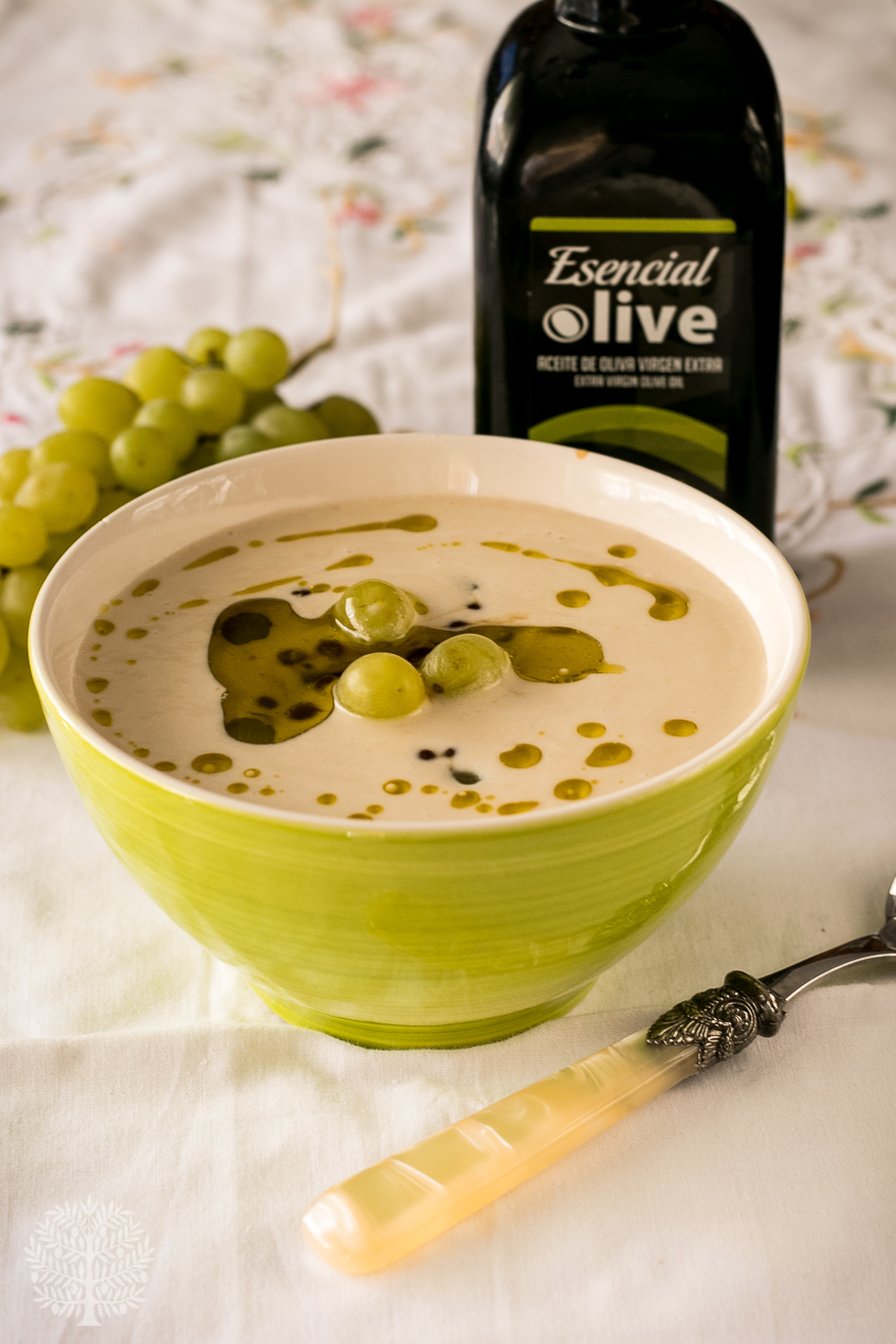 Ajoblanco malagueño con uvas Ajoblanco malagueño con uvas